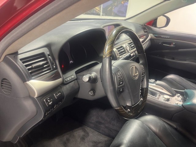 Used 2016 Lexus LS 460 460 w/ Comfort Package image 9