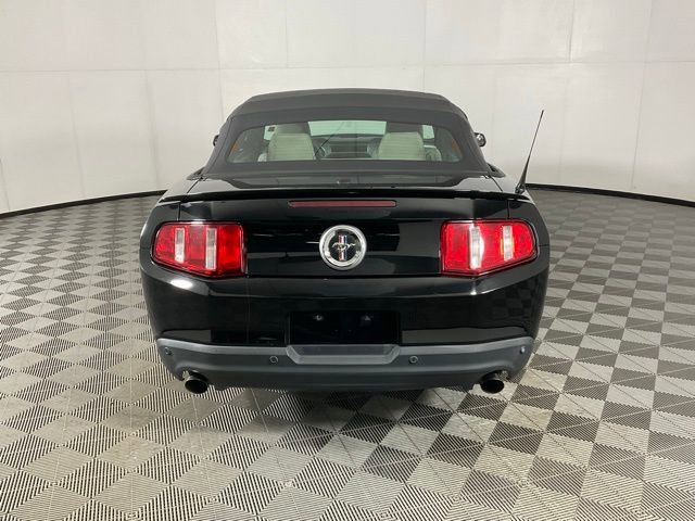 Used 2012 Ford Mustang Premium image 5