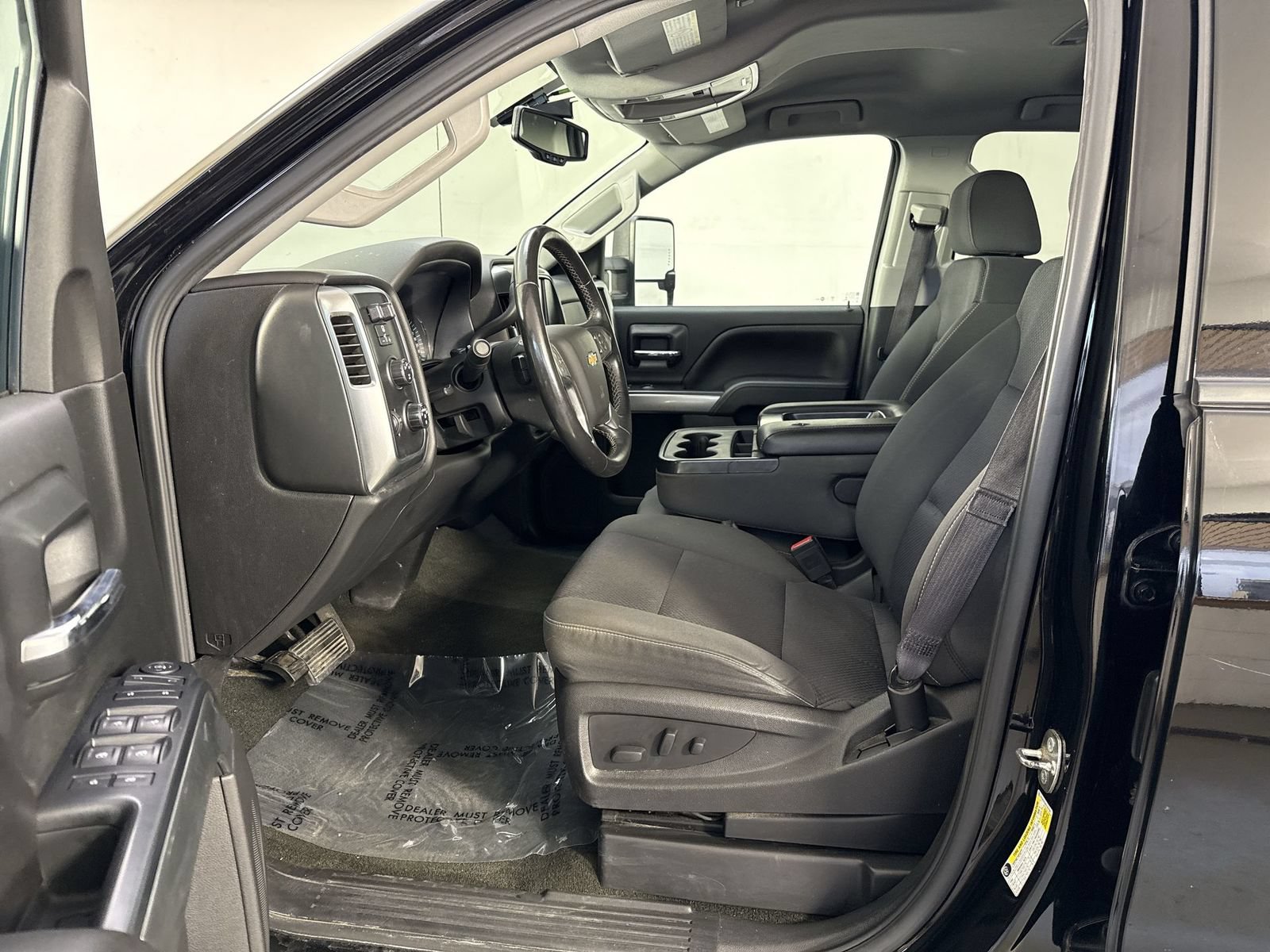 Used 2016 Chevrolet Silverado 2500 LT w/ LT Convenience Package AWD/4WD image 5