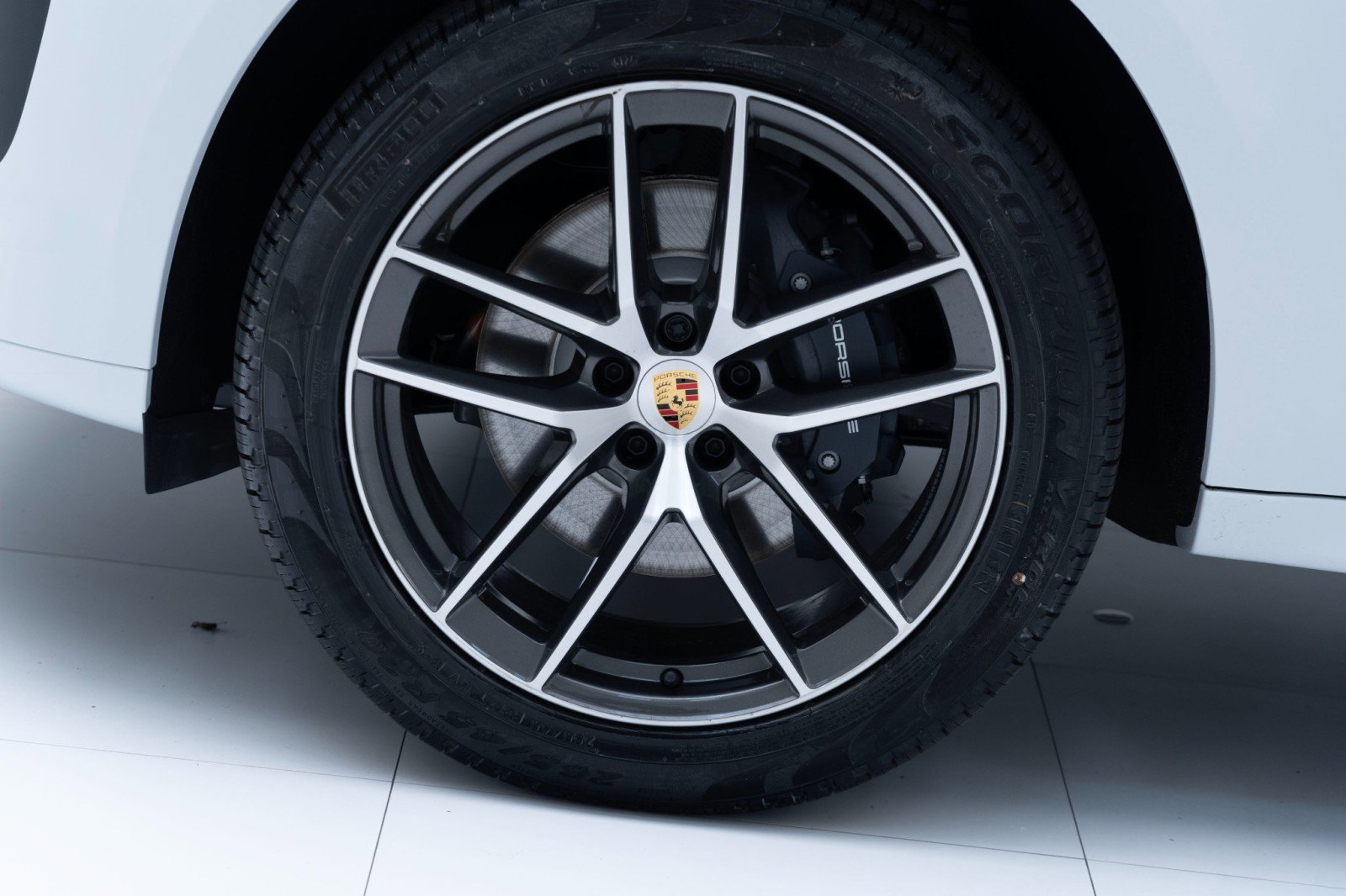 New 2025 Porsche Macan image 12