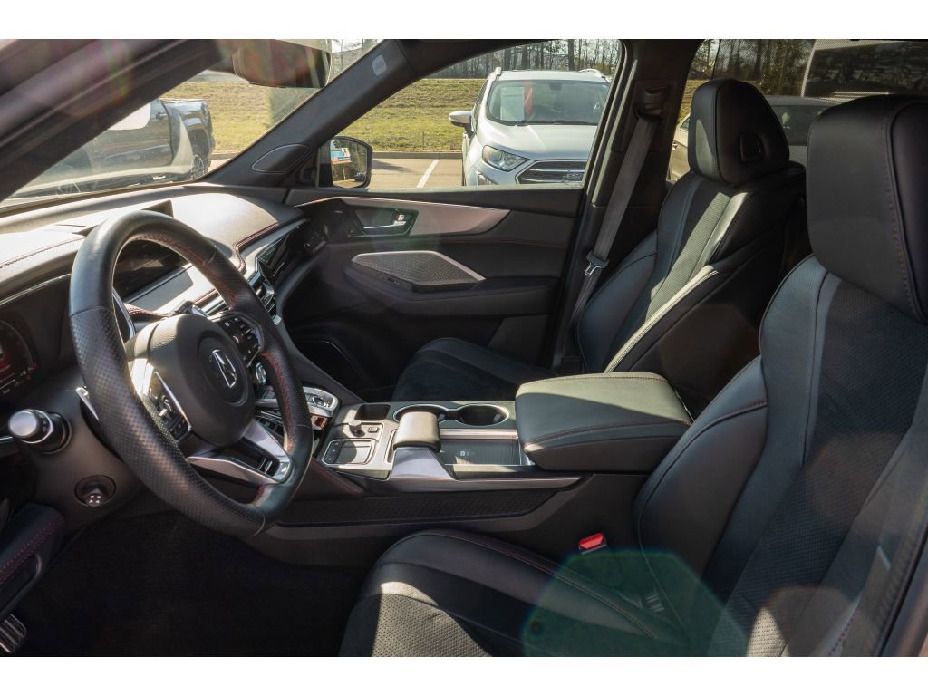 Used 2023 Acura MDX A-Spec image 10