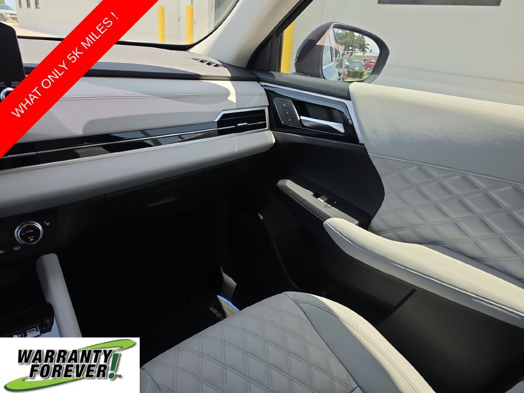 Used 2025 Mitsubishi Outlander SEL Black Edition AWD/4WD image 13