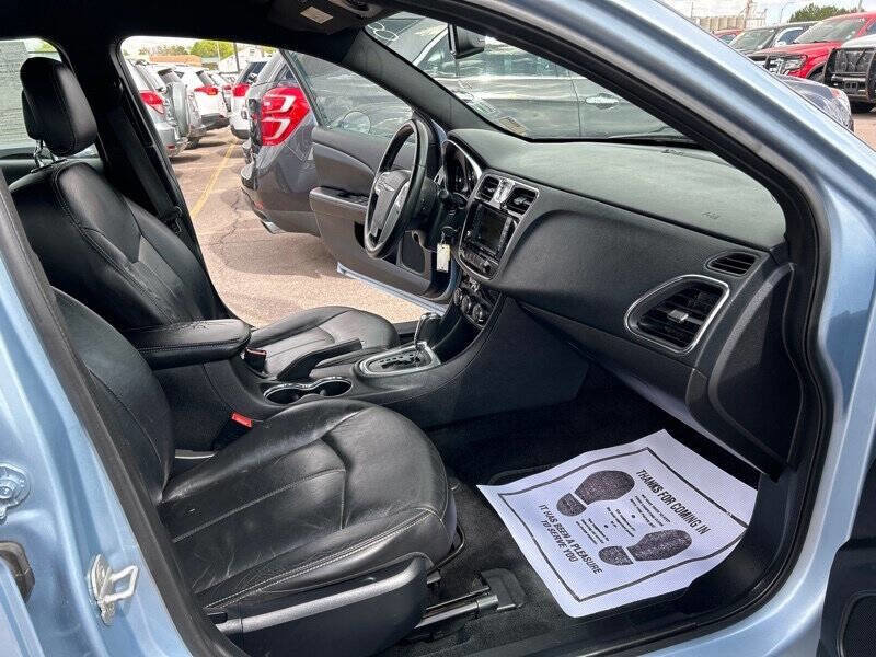 Used 2012 Chrysler 200 Limited FWD image 16