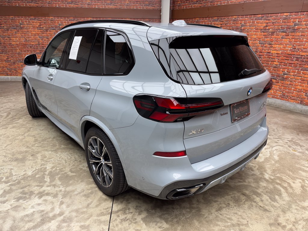 Certified 2026 BMW X5 xDrive40i w/ Executive Package AWD/4WD image 2