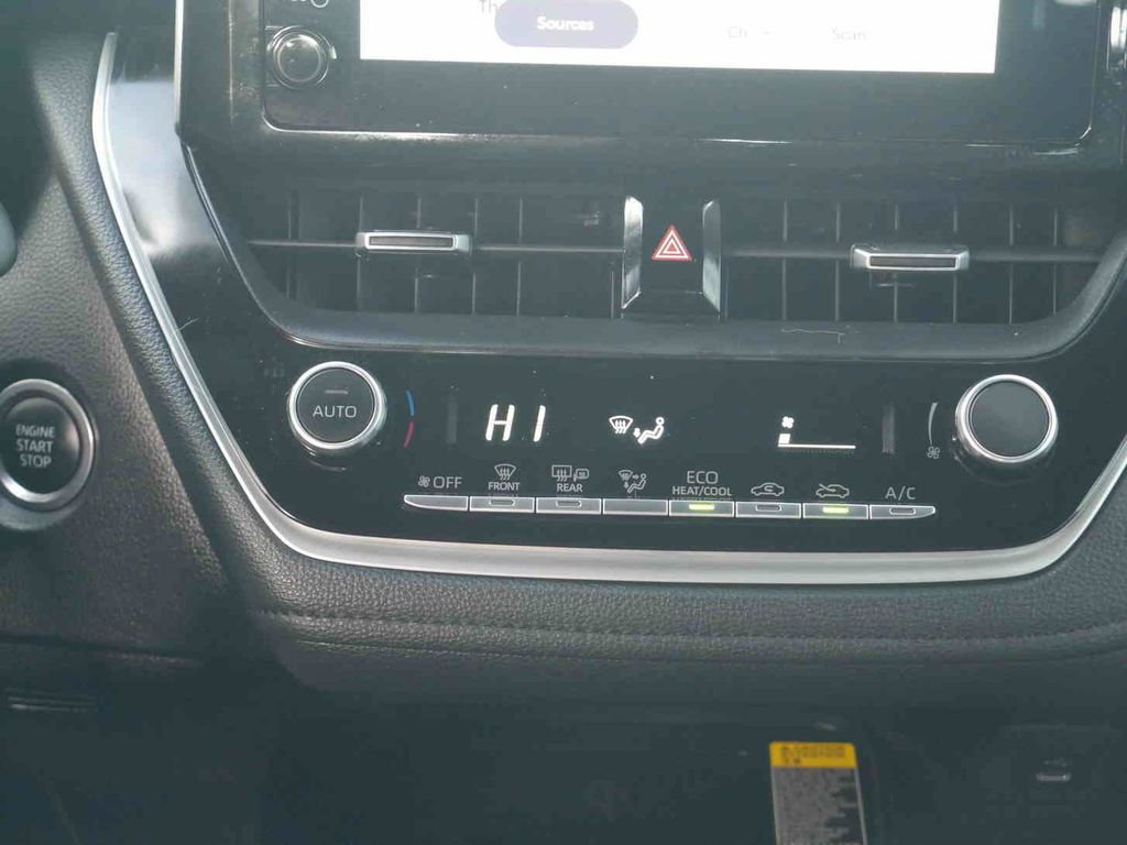 Used 2024 Toyota Corolla XSE image 8