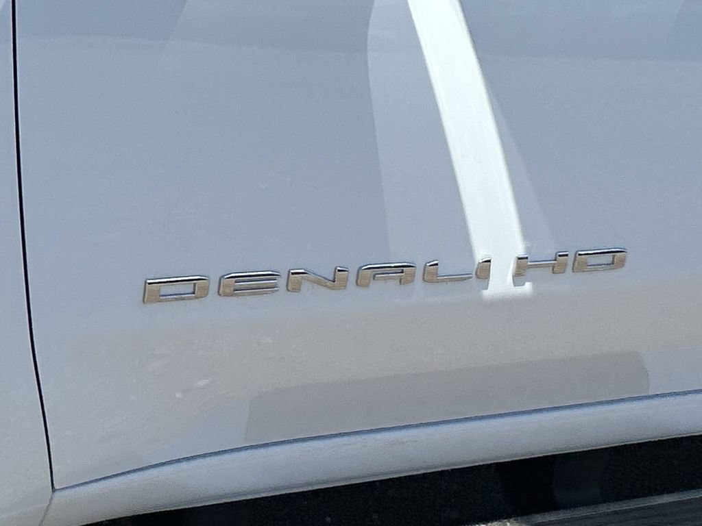 New 2026 GMC Sierra 2500 Denali w/ Denali Reserve Package AWD/4WD image 32