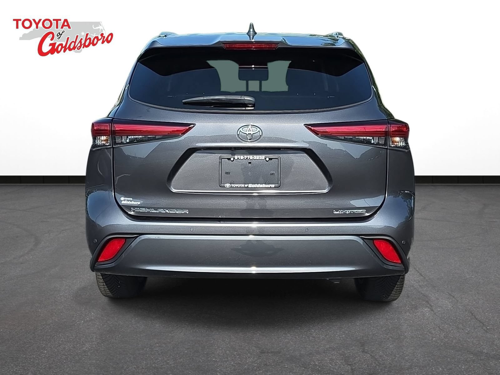Used 2020 Toyota Highlander Limited FWD image 6