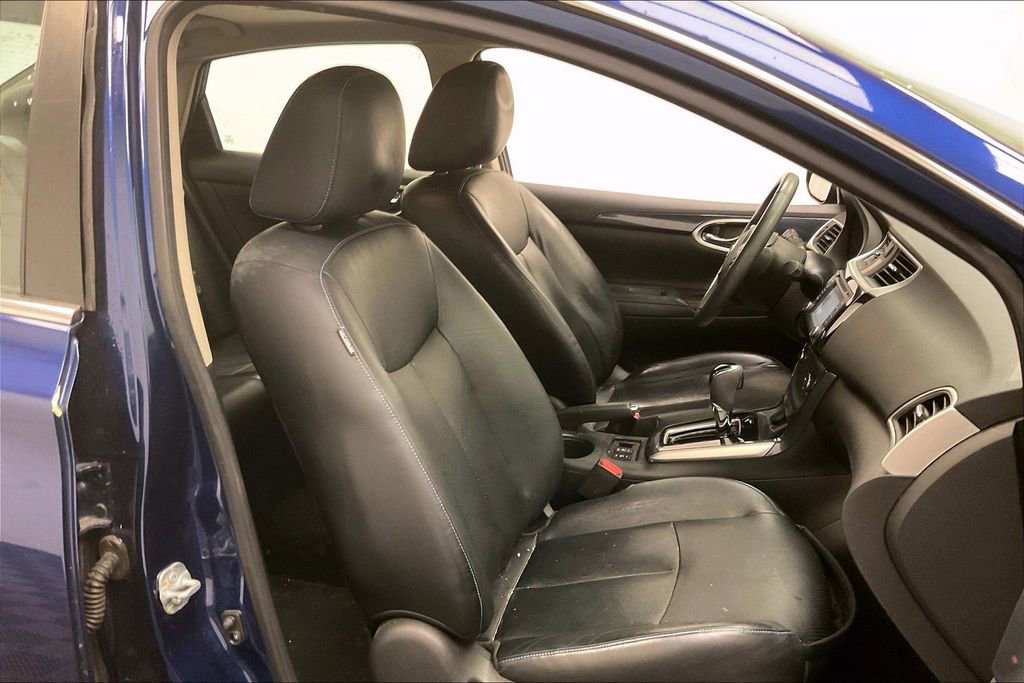 Used 2016 Nissan Sentra SR w/ SR Premium Package image 6