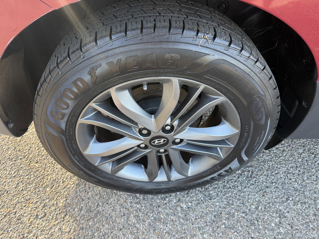 Used 2015 Hyundai Tucson SE image 10