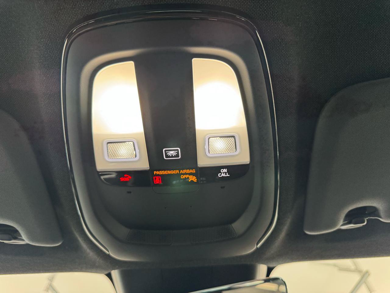 Used 2022 Volvo C40 P8 Recharge Ultimate AWD/4WD image 37