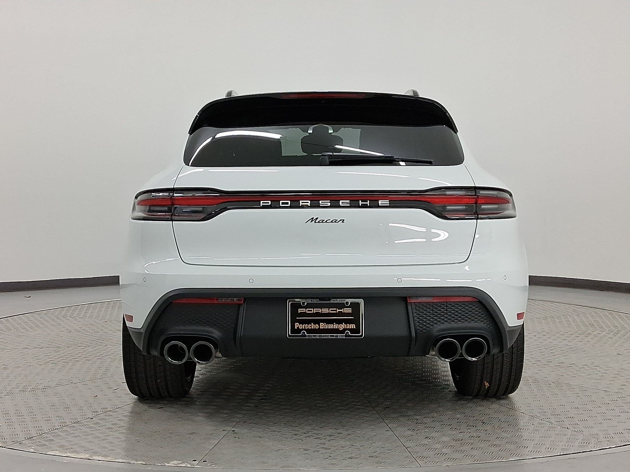 Used 2026 Porsche Macan AWD/4WD image 10