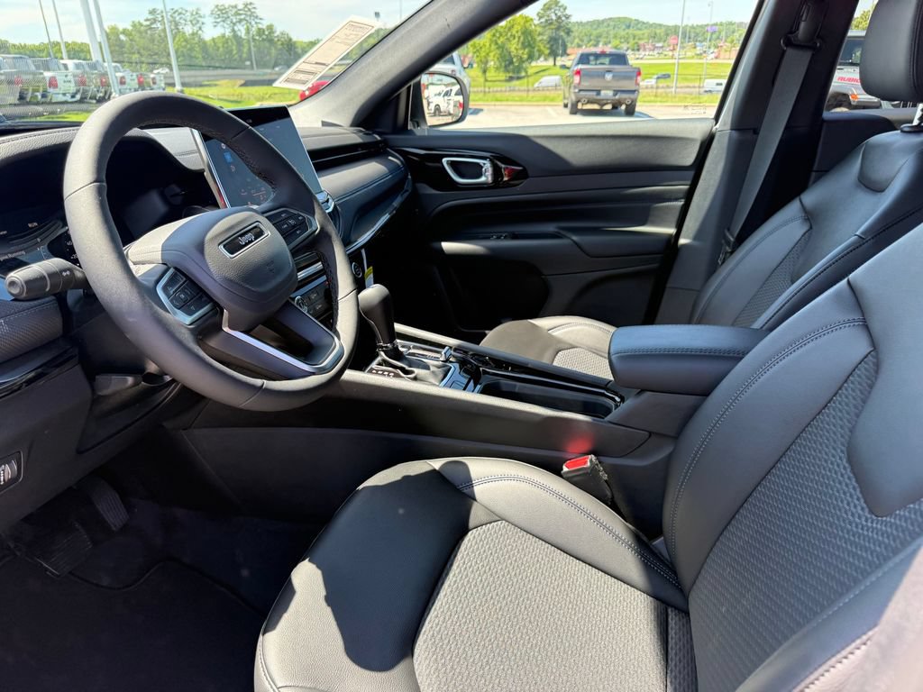 New 2026 Jeep Compass Latitude AWD/4WD image 4