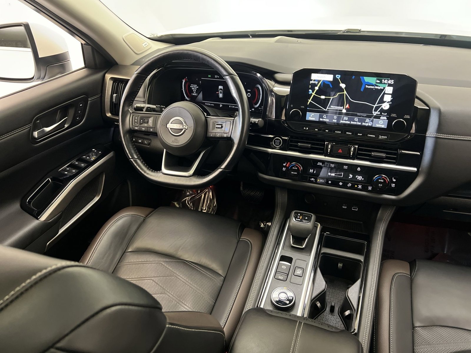 Used 2023 Nissan Pathfinder Platinum image 33