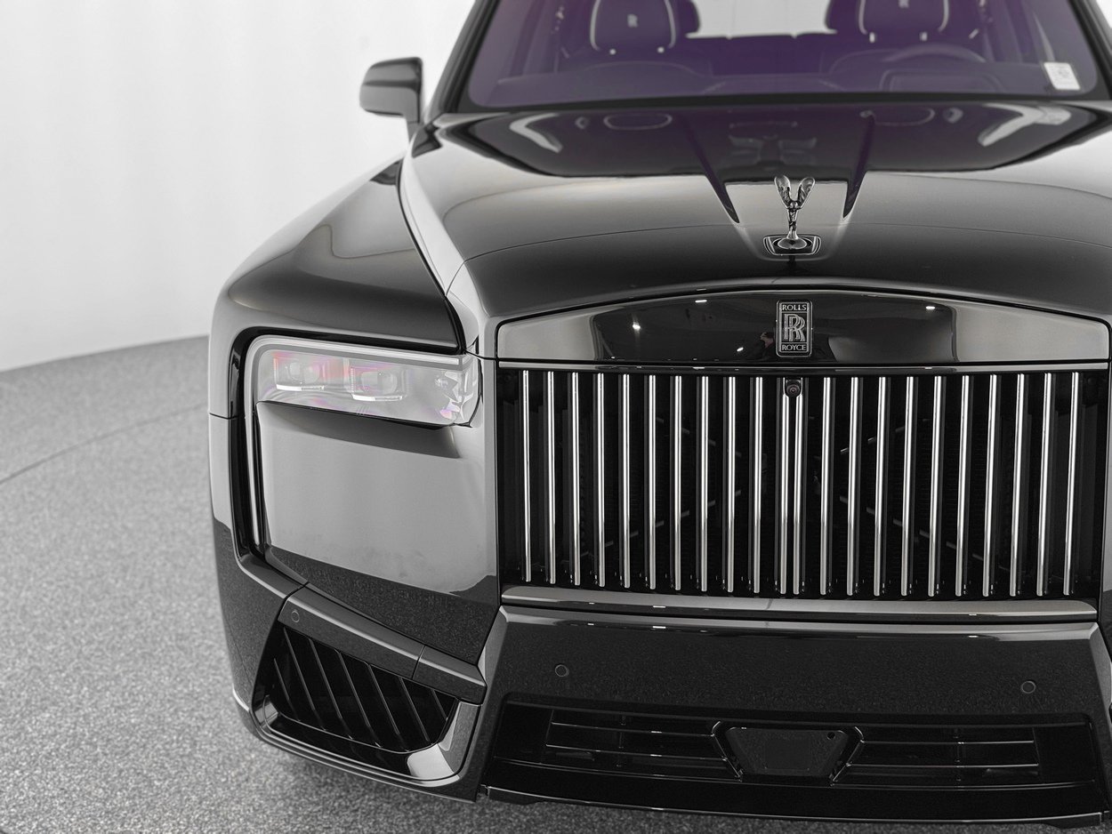 New 2026 Rolls-Royce Cullinan Black Badge AWD/4WD image 42