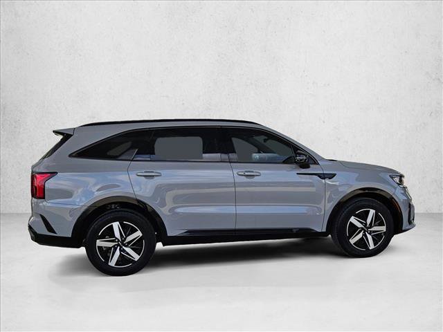 Used 2023 Kia Sorento EX image 4