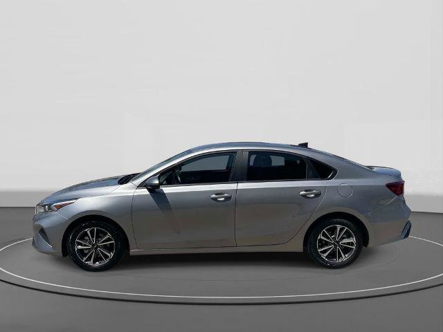 Used 2024 Kia Forte LXS FWD image 5