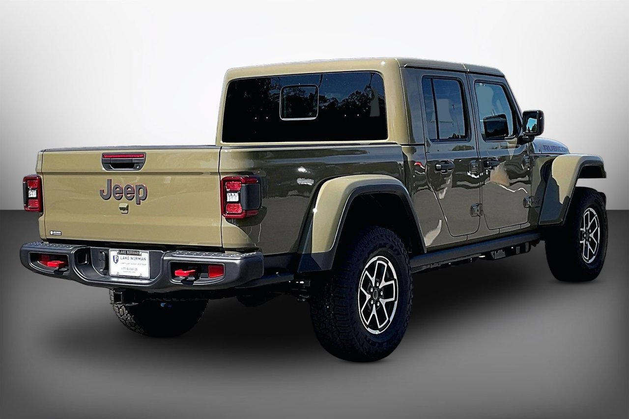 New 2026 Jeep Gladiator Rubicon w/ Steel Power Dome Hood Package AWD/4WD image 8