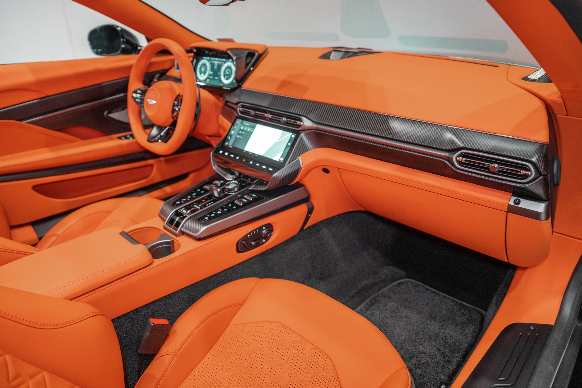 New 2026 Aston Martin Vanquish Convertible image 16