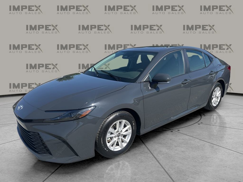 Used 2025 Toyota Camry LE image 1