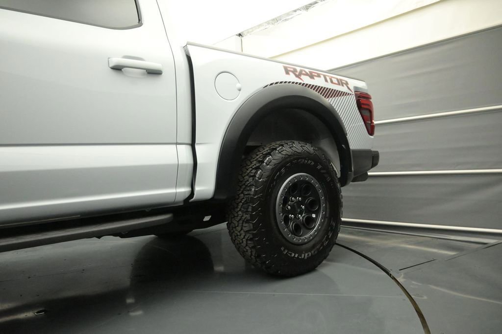 Used 2025 Ford F150 Raptor AWD/4WD image 11