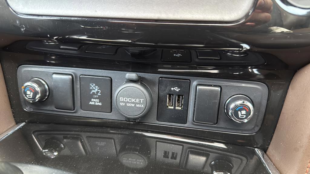 Used 2020 Nissan Armada Platinum w/ Platinum Reserve Package image 33