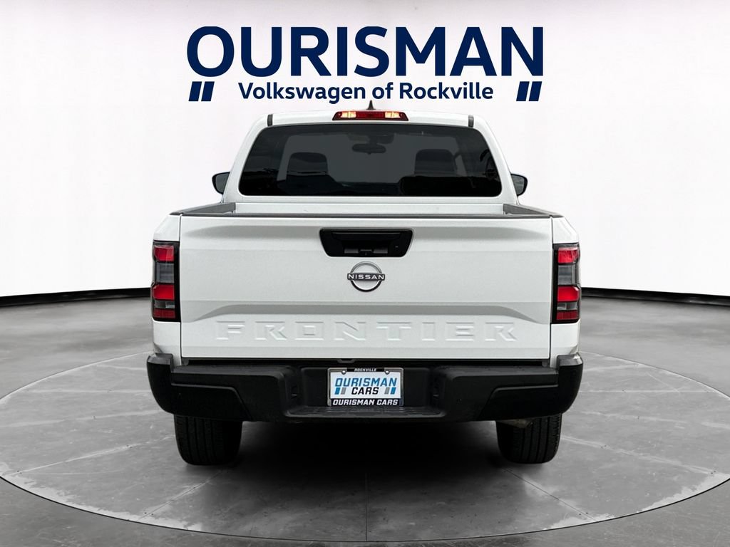 Used 2022 Nissan Frontier S RWD image 5