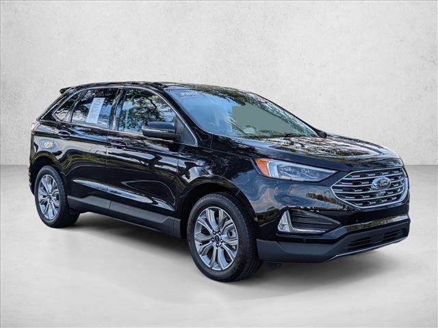 Used 2022 Ford Edge Titanium w/ Equipment Group 301A AWD/4WD image 3