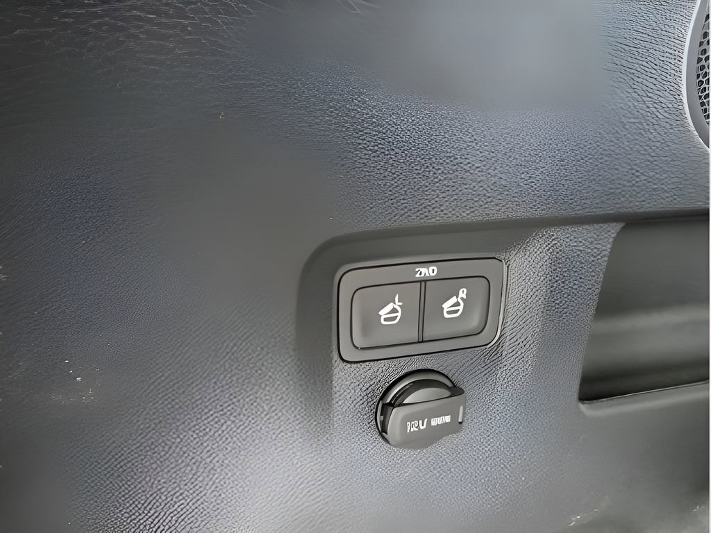 Used 2024 Kia Telluride SX w/ Towing Package image 18