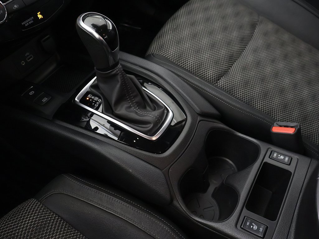 Used 2022 Nissan Rogue Sport SV w/ Technology Package image 48