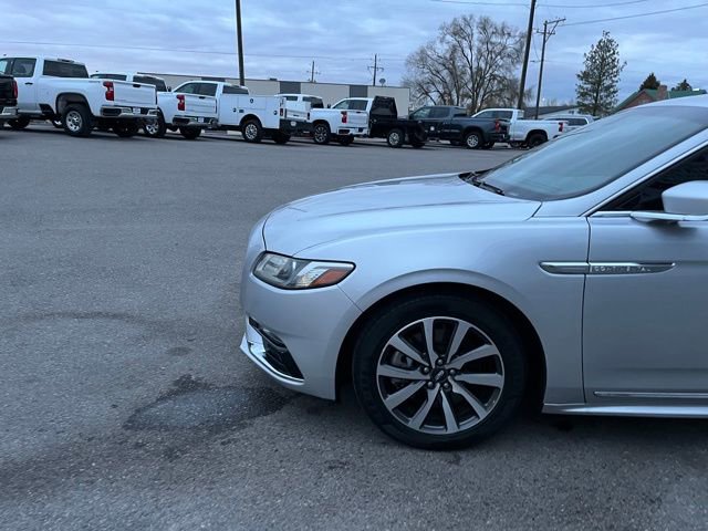 Used 2018 Lincoln Continental Premiere FWD image 4