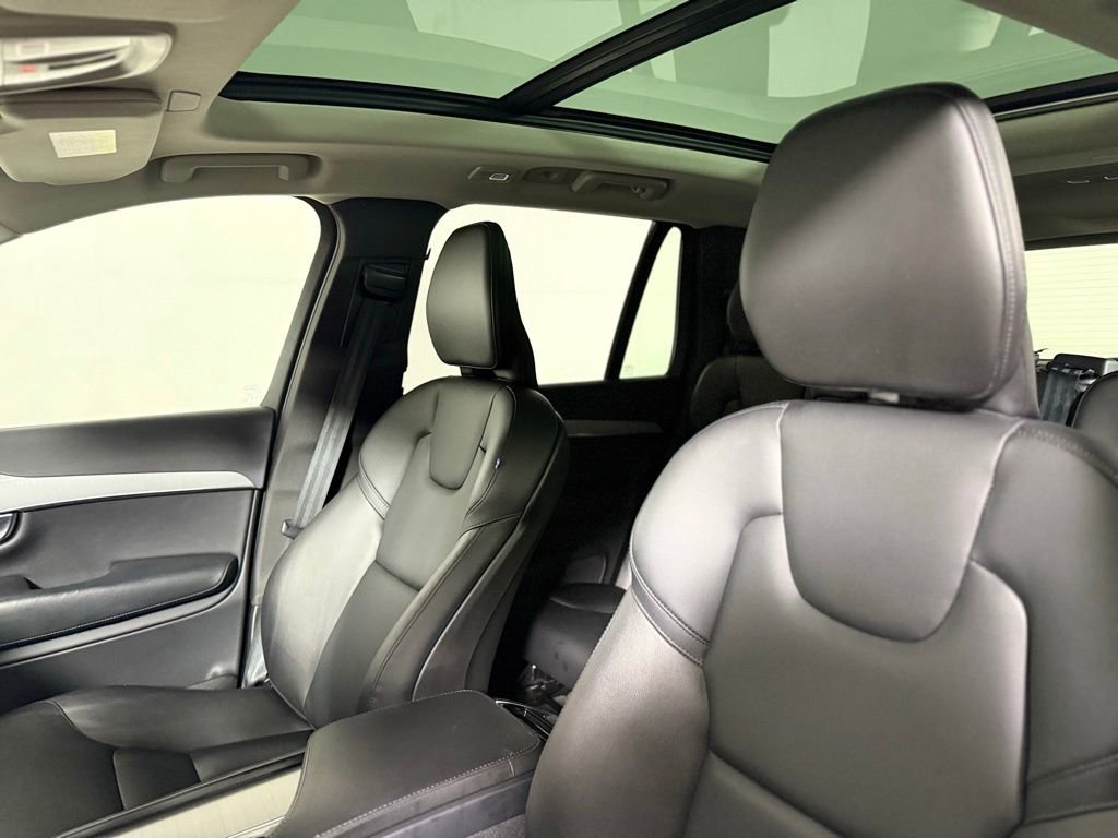 Used 2023 Volvo XC90 B5 Core w/ Protection Package Premier AWD/4WD image 18