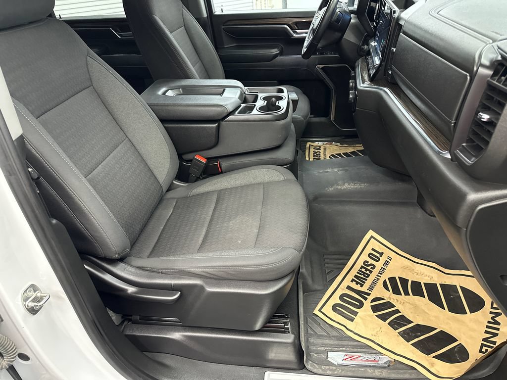 Used 2024 Chevrolet Silverado 2500 LT AWD/4WD image 14