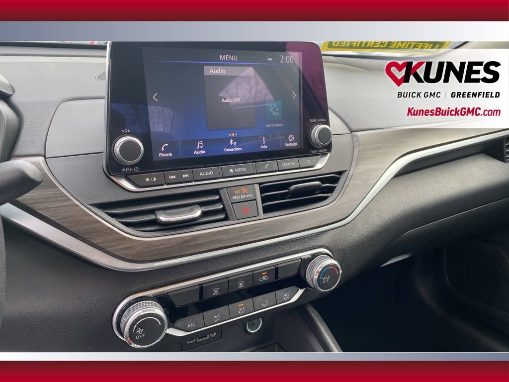 Used 2025 Nissan Altima 2.5 SV image 23