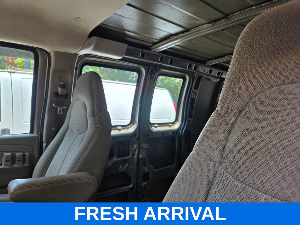 Used 2009 Chevrolet Express 1500 RWD image 10