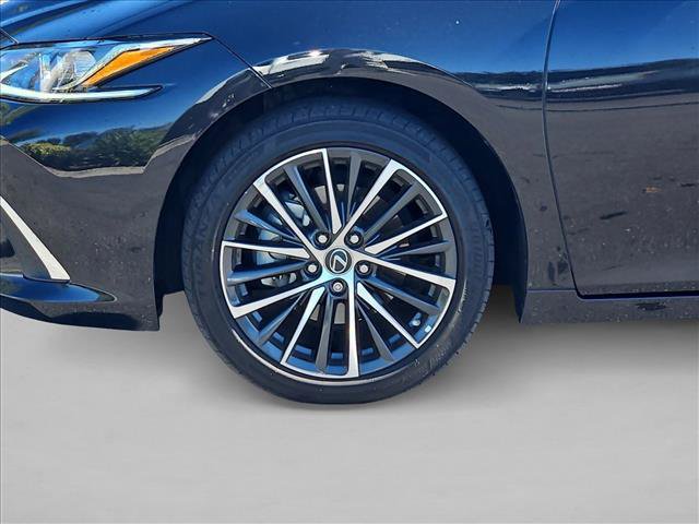 Used 2025 Lexus ES 350 w/ Premium Package FWD image 14