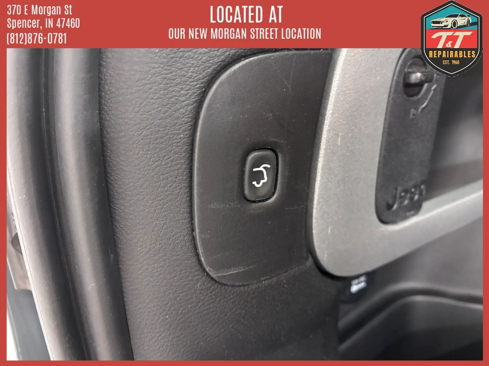 Used 2014 Jeep Cherokee Trailhawk w/ Comfort/Convenience Group AWD/4WD image 34