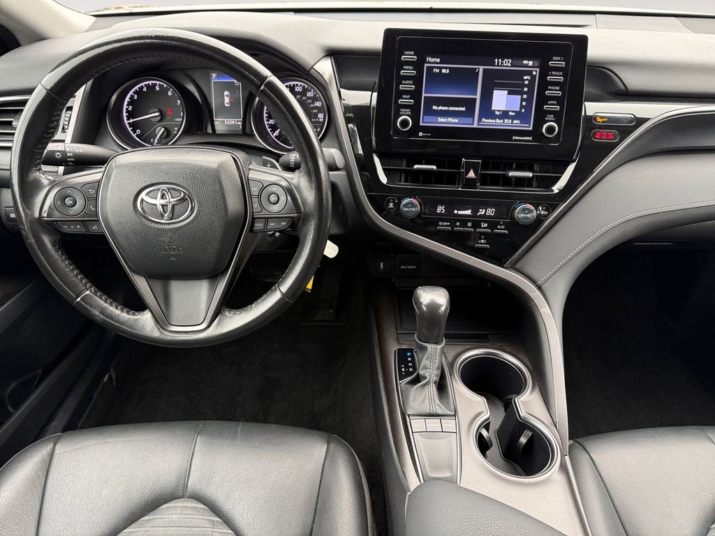 Used 2024 Toyota Camry SE image 10