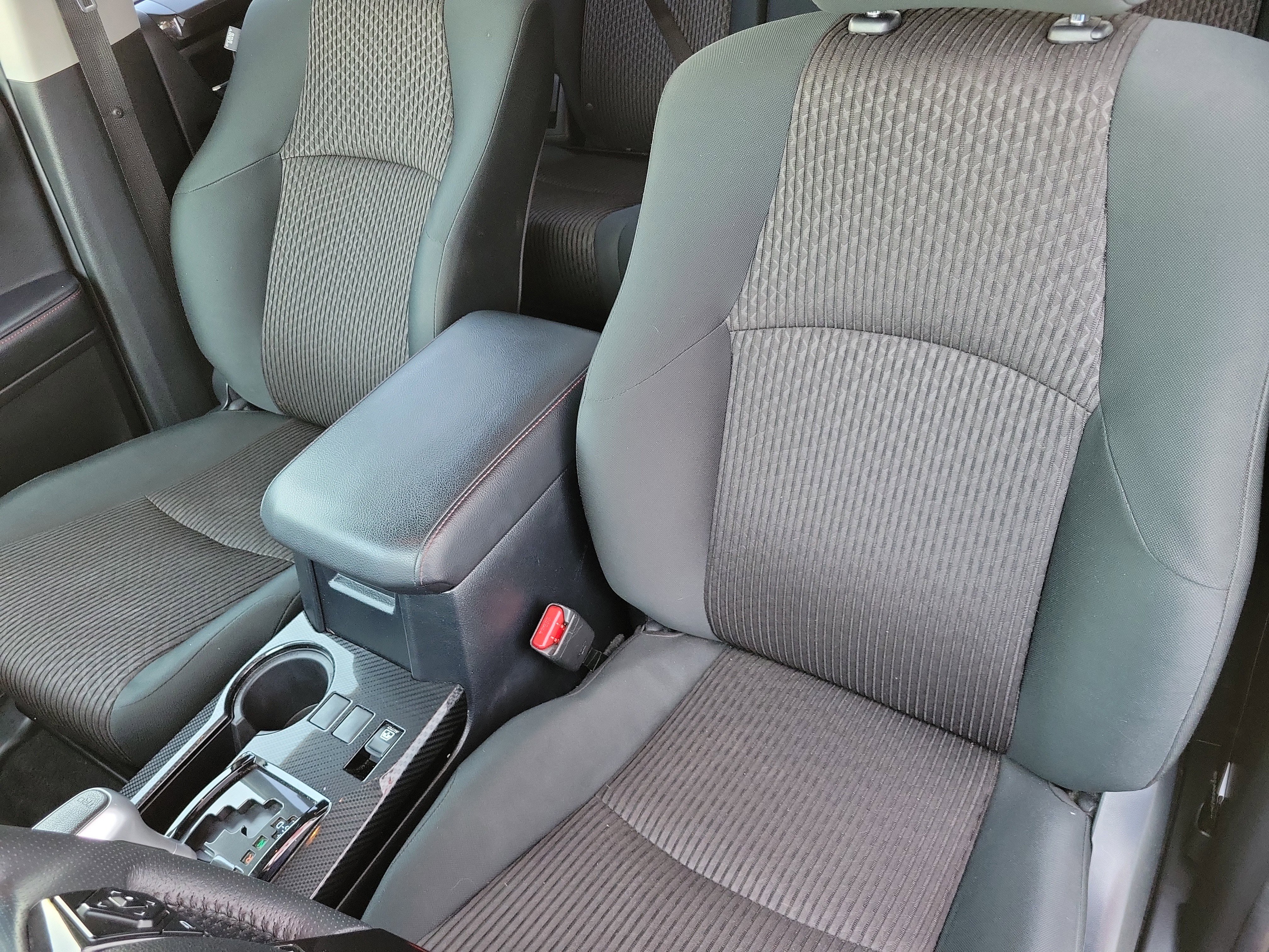 Certified 2024 Toyota 4Runner TRD Off-Road AWD/4WD image 11