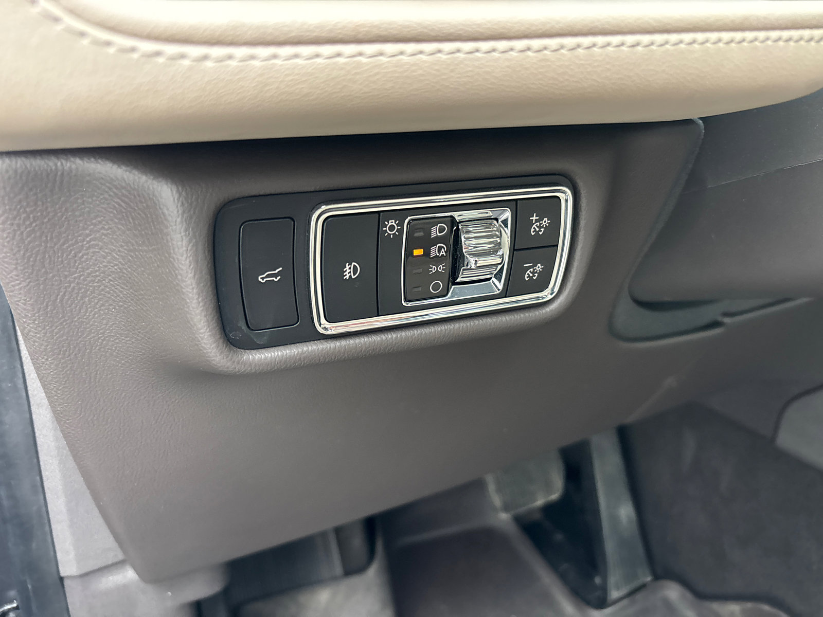 Certified 2023 Lincoln Aviator Reserve w/ Equipment Group 201A image 14