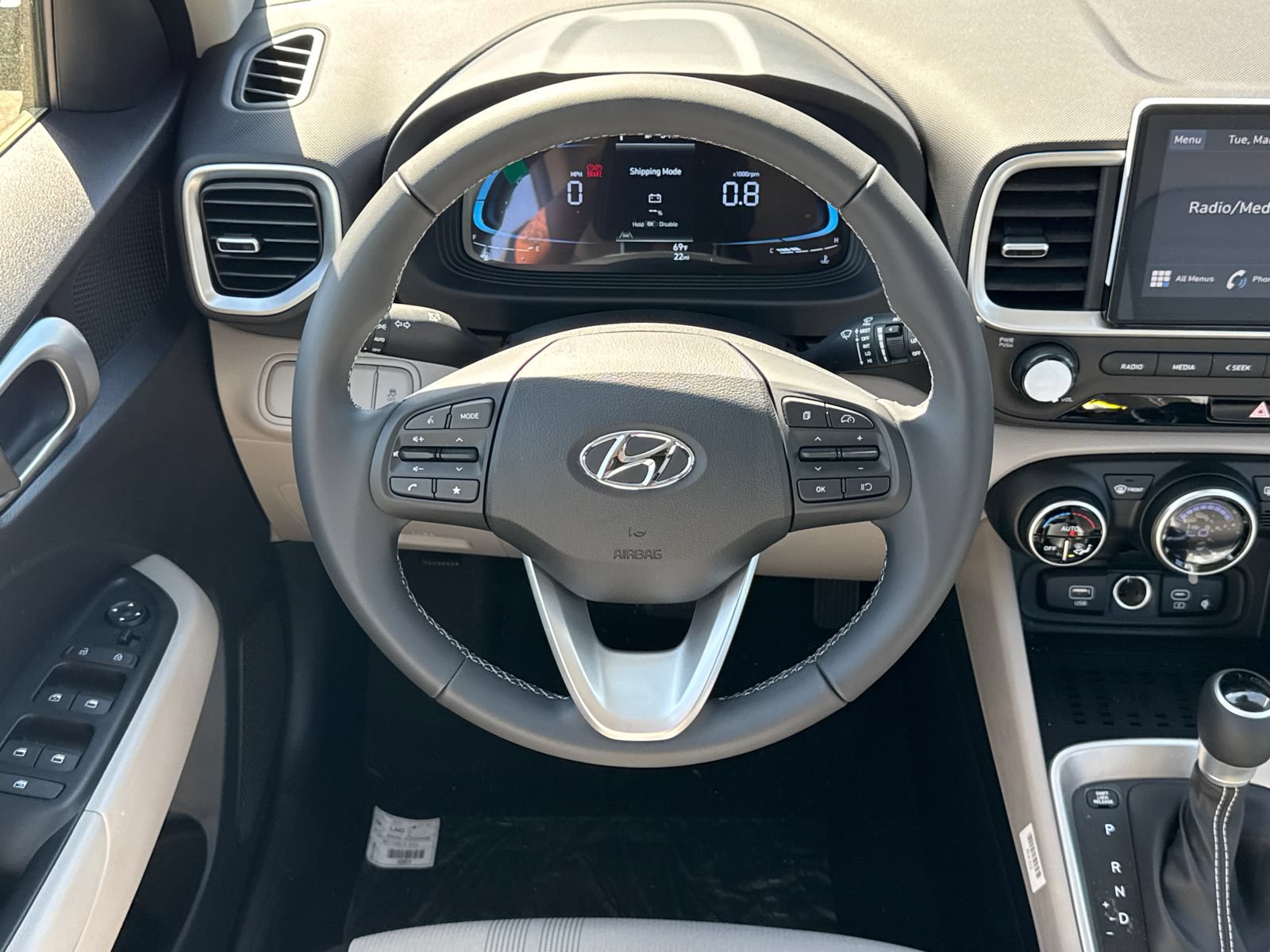 New 2026 Hyundai Venue SEL FWD image 24