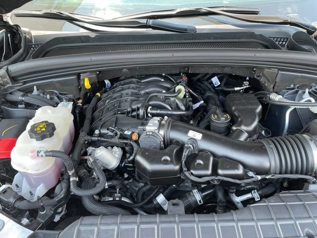 Used 2025 Jeep Grand Cherokee Laredo X AWD/4WD image 31