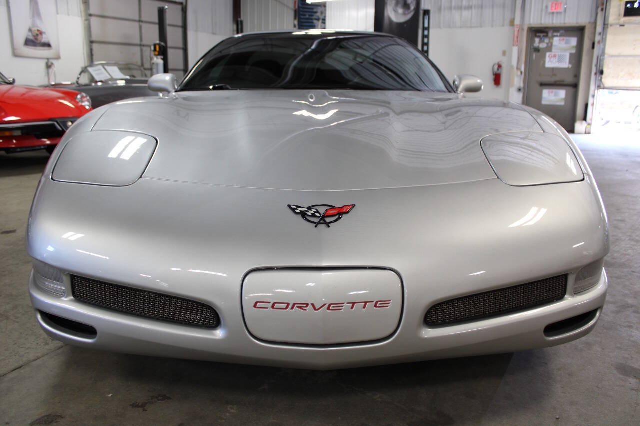 Used 2001 Chevrolet Corvette Z06 w/ Memory Pkg RWD image 9