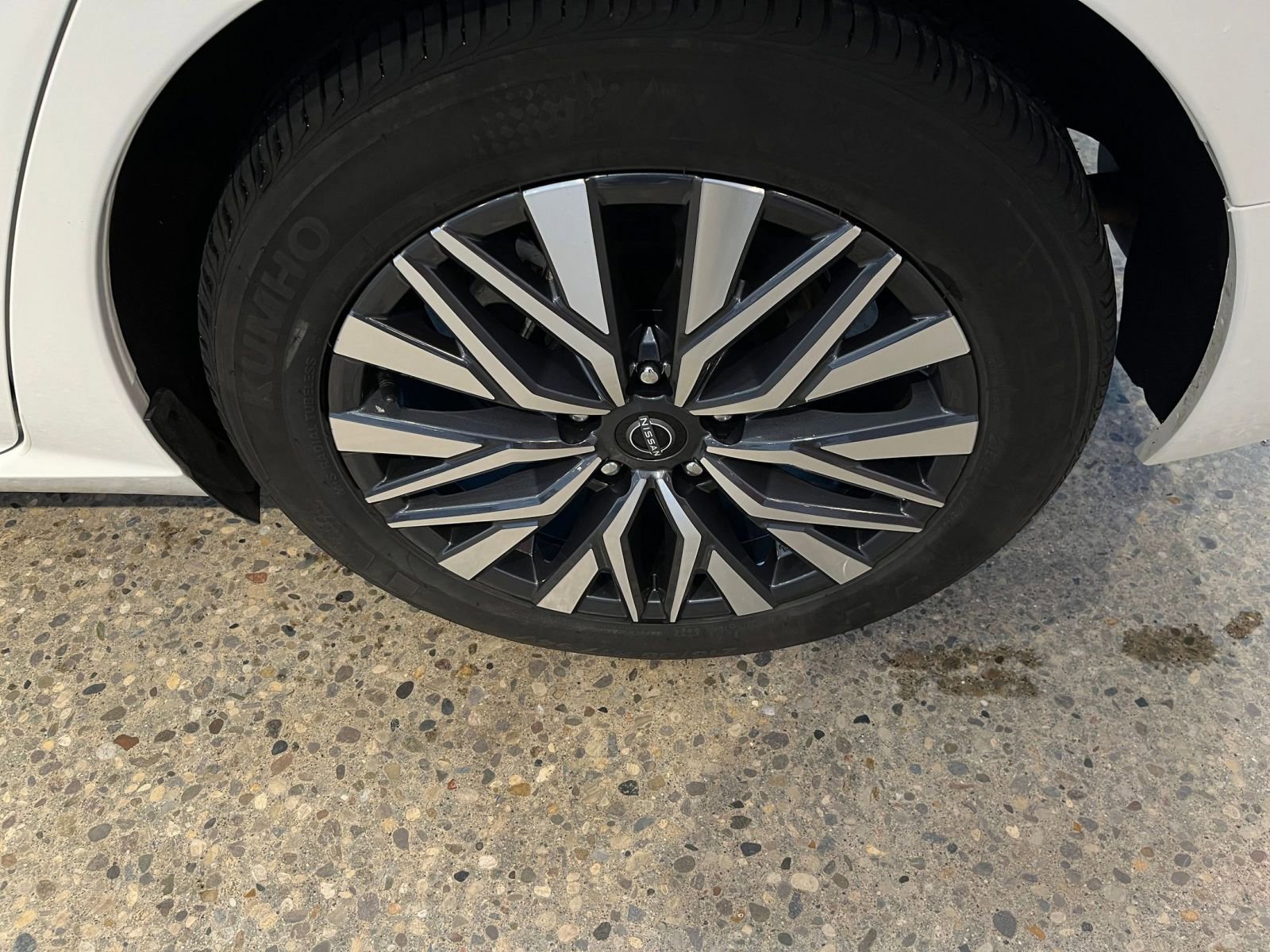 Used 2025 Nissan Altima 2.5 SV image 30