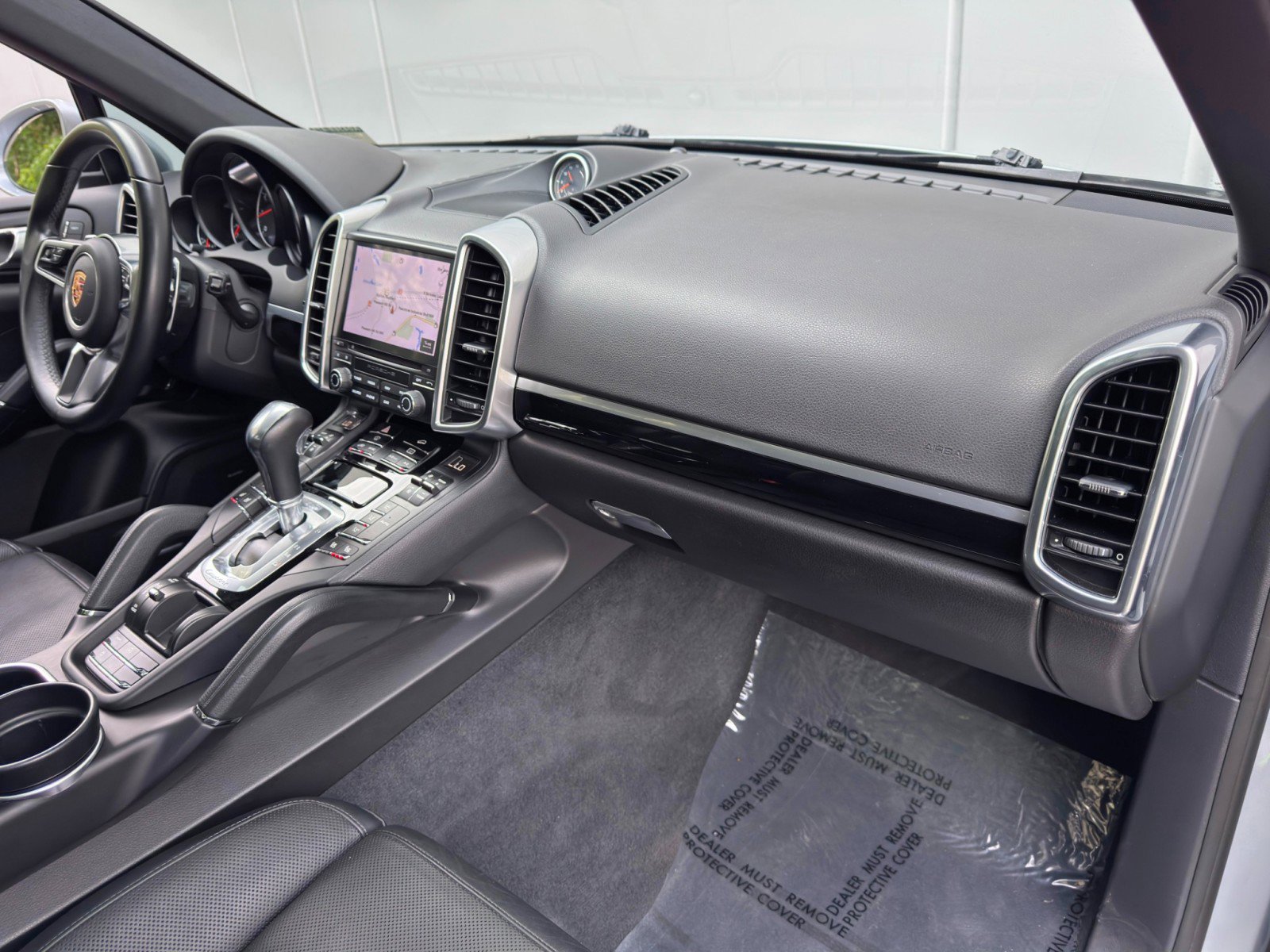 Used 2018 Porsche Cayenne Platinum Edition AWD/4WD image 13