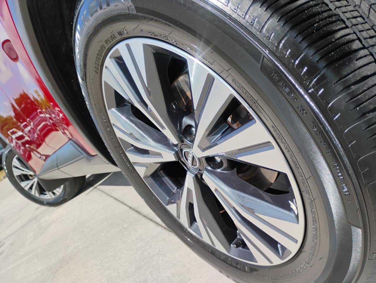 Used 2023 Nissan Rogue SV w/ SV Premium B Package FWD image 4