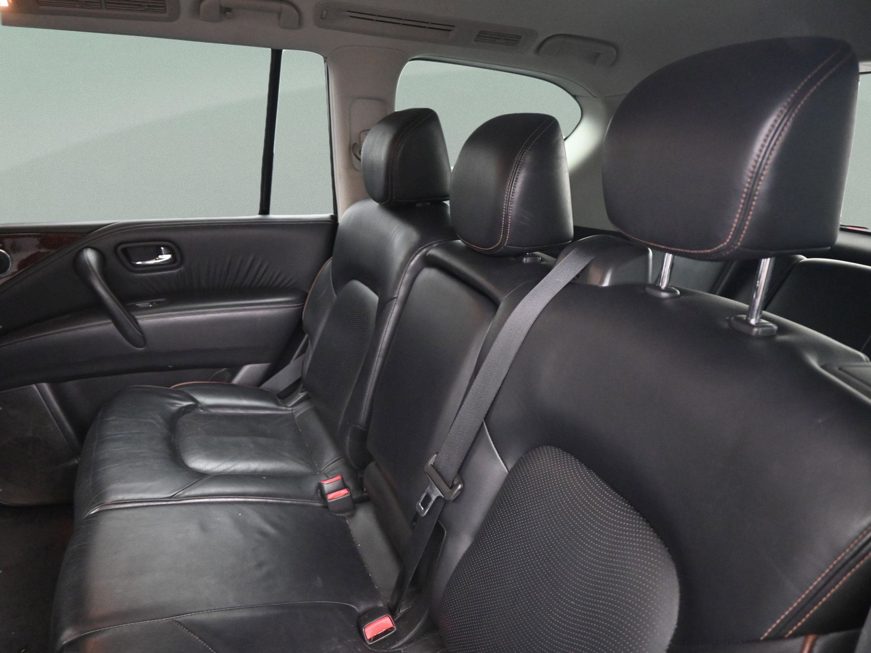 Used 2018 Nissan Armada Platinum w/ Interior Lighting Package AWD/4WD image 34