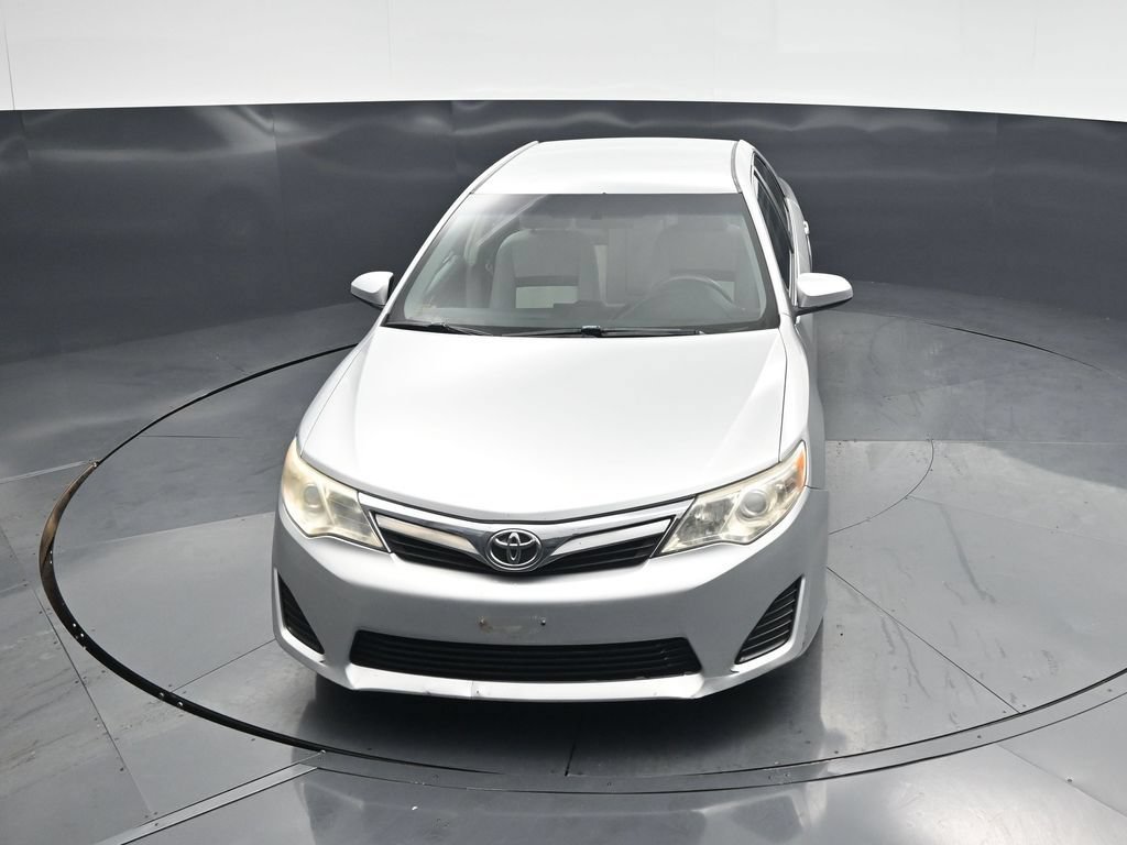 Used 2014 Toyota Camry LE FWD image 31