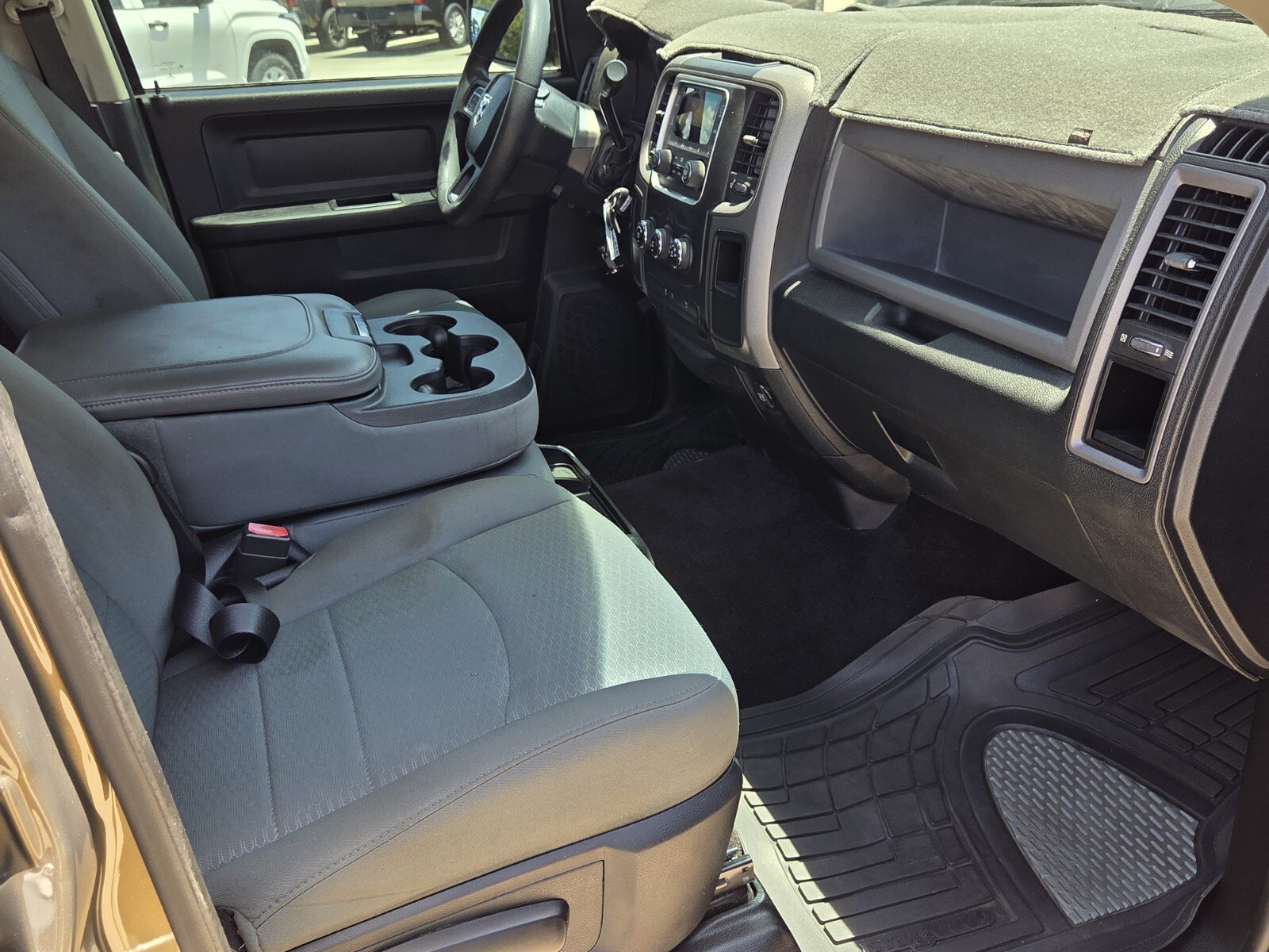 Used 2014 RAM 2500 Tradesman w/ Chrome Appearance Group RWD image 11
