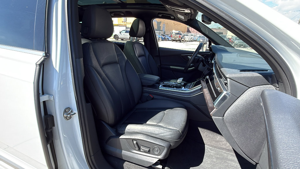 Used 2021 Audi Q7 3.0T Premium Plus AWD/4WD image 44