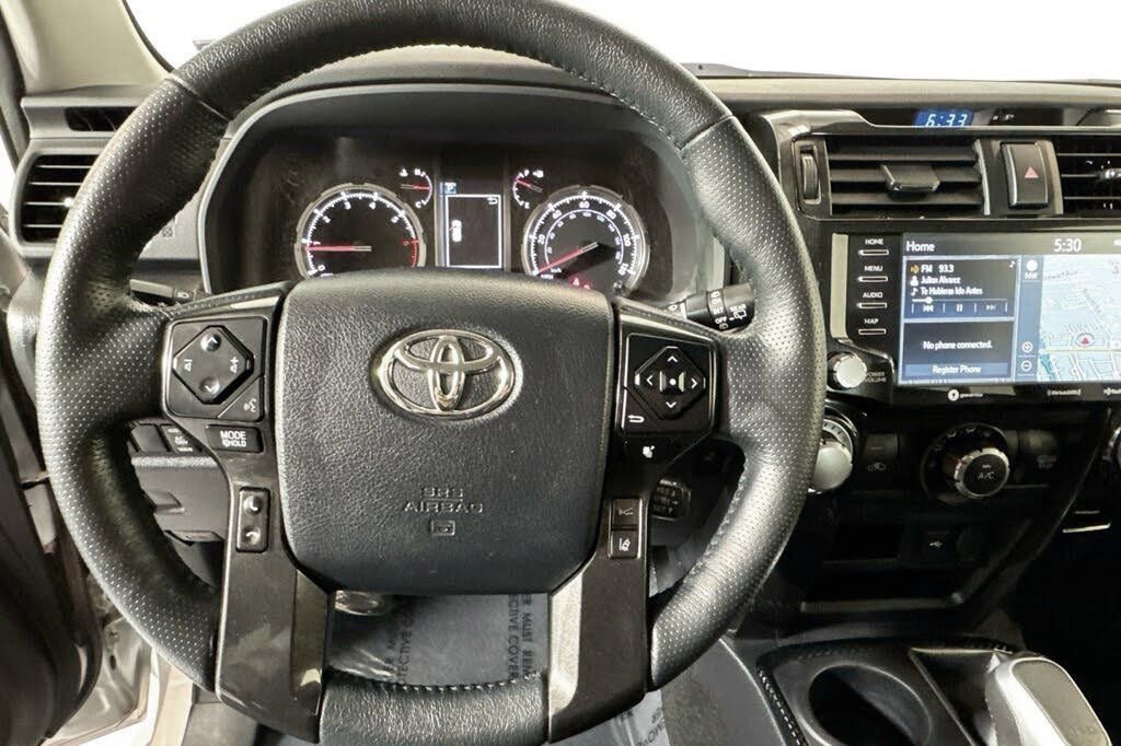 Used 2024 Toyota 4Runner TRD Off-Road Premium image 4